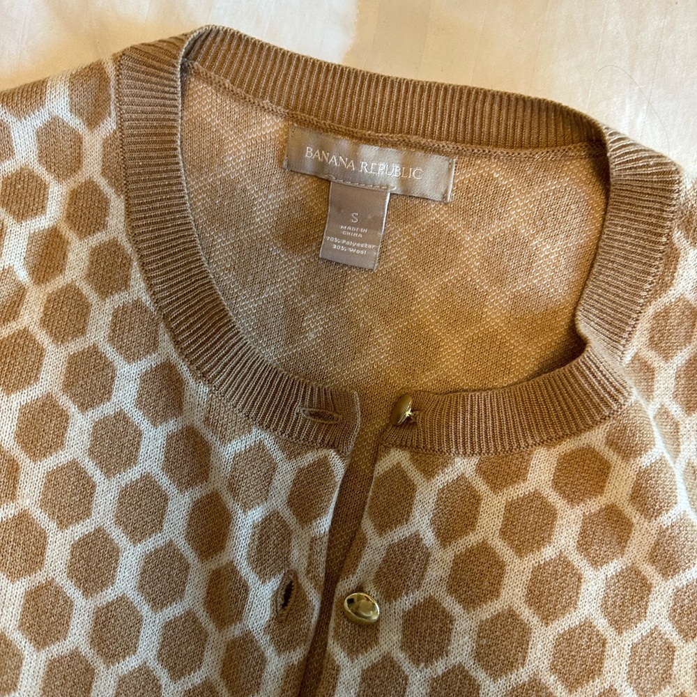 Banana republic sweater button